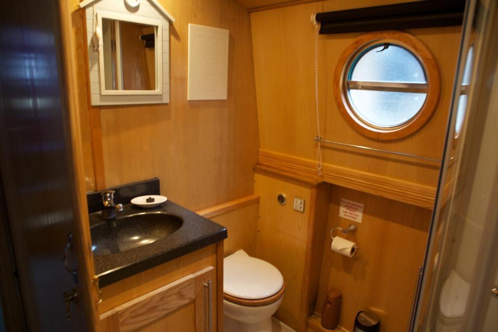 Houseboat Hotels Sheffield Esterno foto
